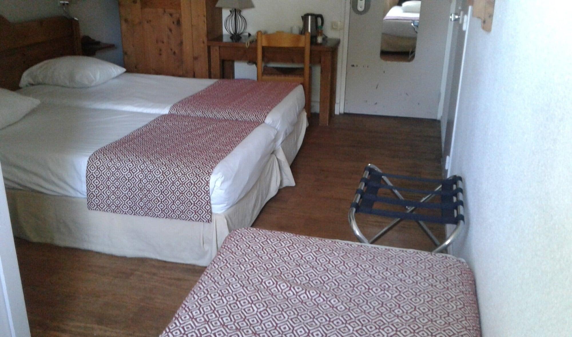 อินเตอร์โฮเต็ลพอร์ตเดอเจอแนฟ Hotel ไยยาร์ด ภายนอก รูปภาพ